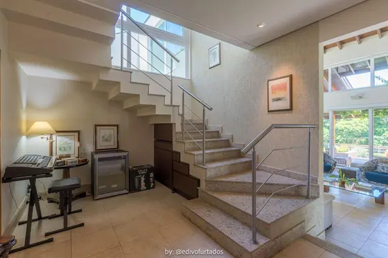 Casa com 4 dormitórios à venda, 391 m² por R$ 4.380.000 - Condomínio Moinho do Vento - Valinhos/SP